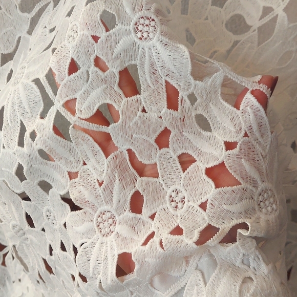 โข Patchington Lacy White Blouse Elegant Top, Size 3X, Like New - Picture 4 of 9